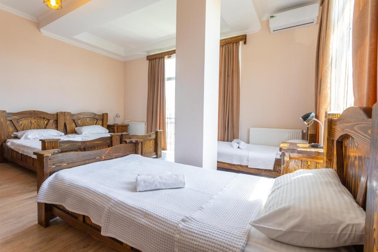 קוטאיסי Hotel Phasis מראה חיצוני תמונה