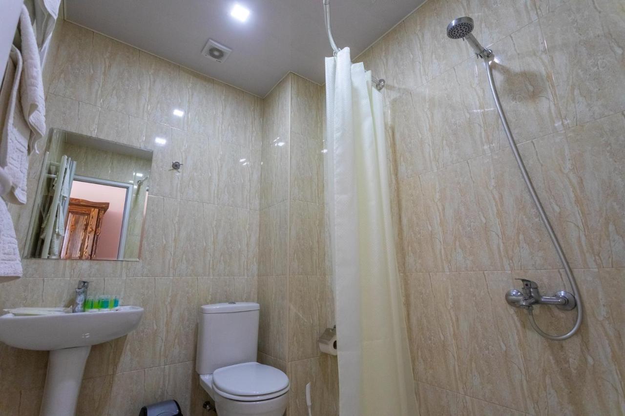 קוטאיסי Hotel Phasis מראה חיצוני תמונה