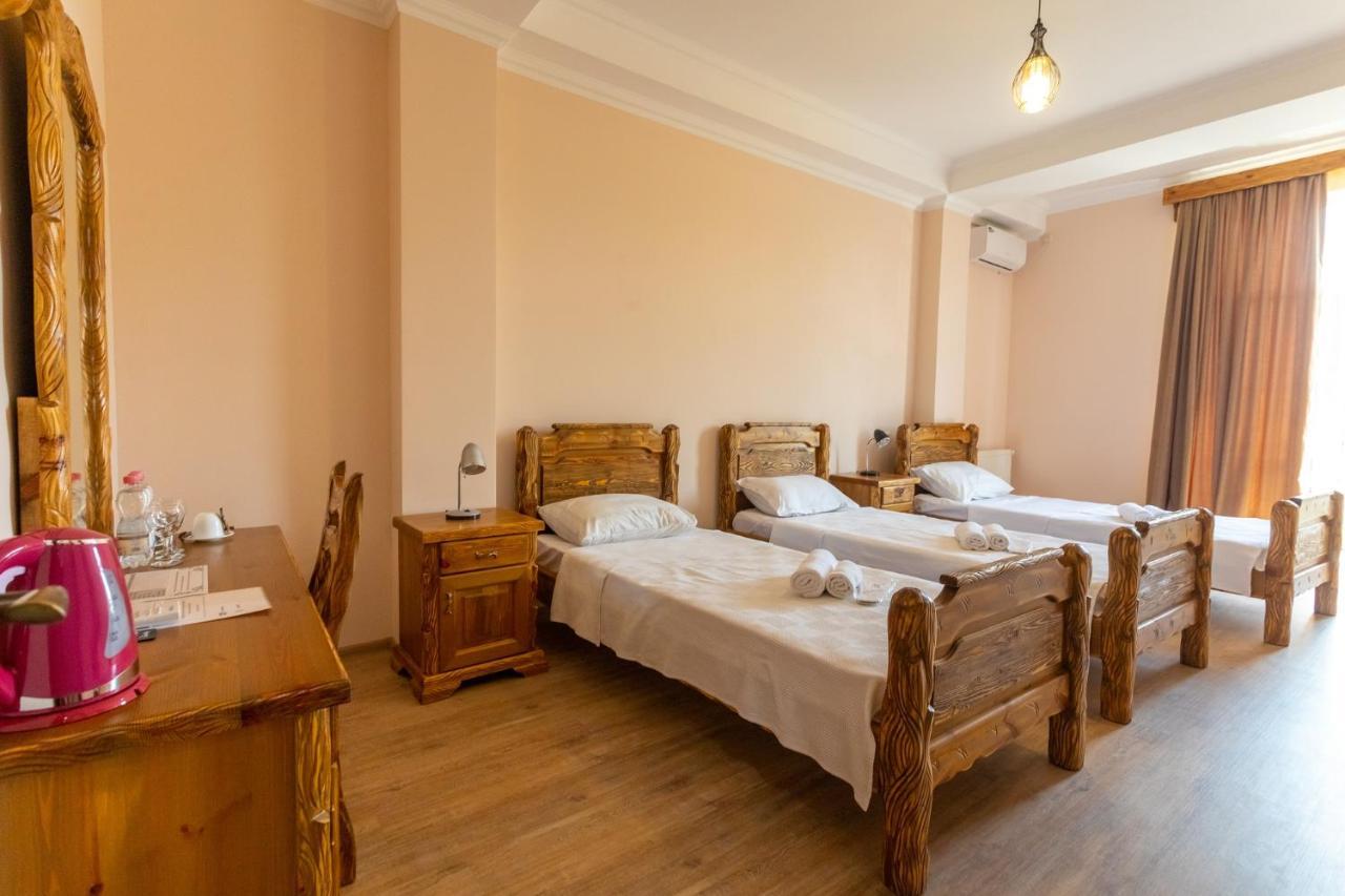 קוטאיסי Hotel Phasis מראה חיצוני תמונה