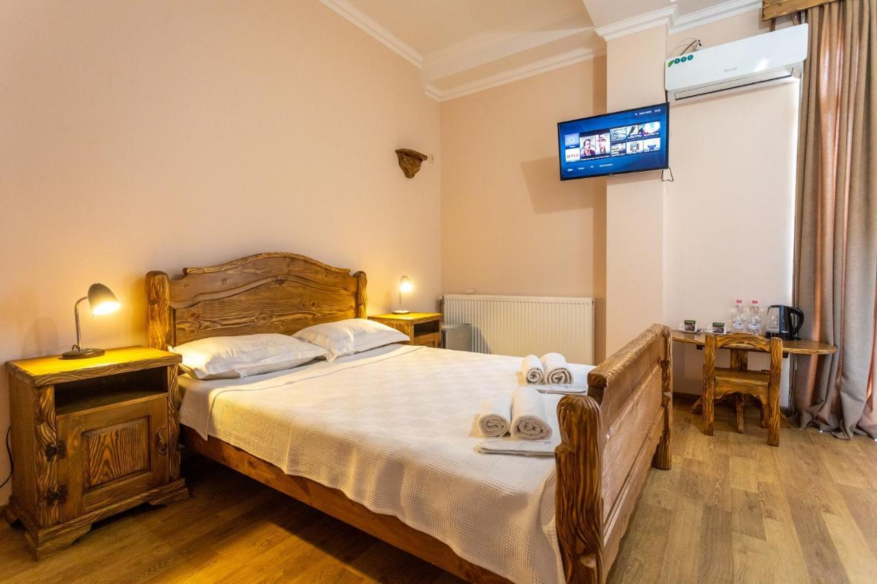 קוטאיסי Hotel Phasis מראה חיצוני תמונה