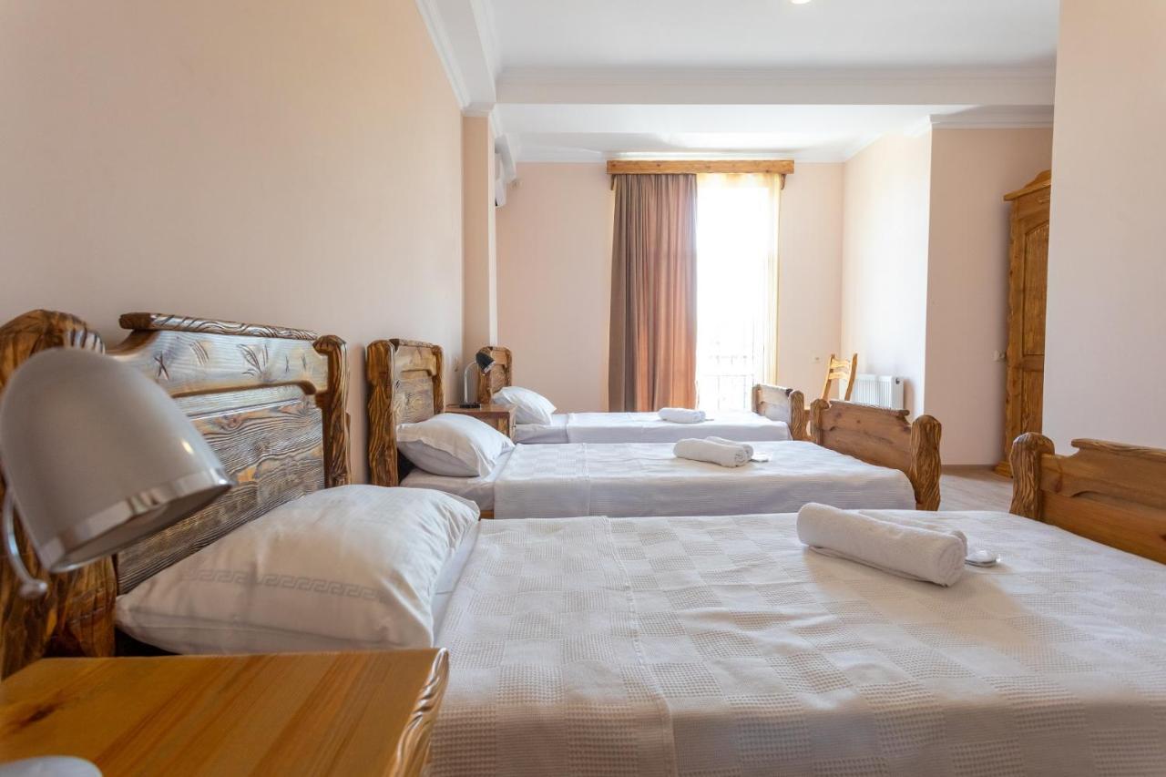 קוטאיסי Hotel Phasis מראה חיצוני תמונה