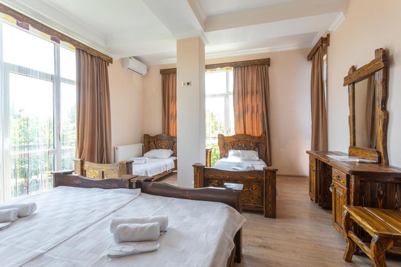 קוטאיסי Hotel Phasis מראה חיצוני תמונה