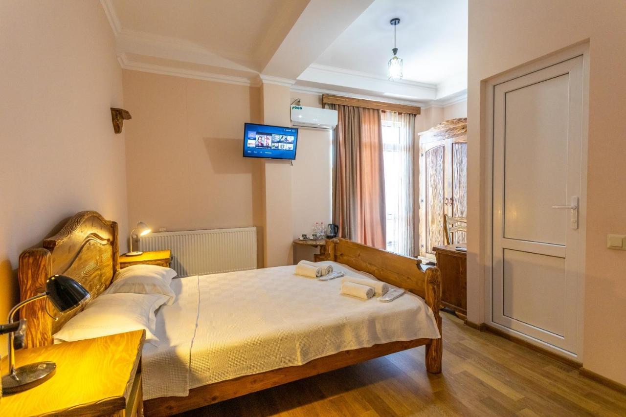 קוטאיסי Hotel Phasis מראה חיצוני תמונה