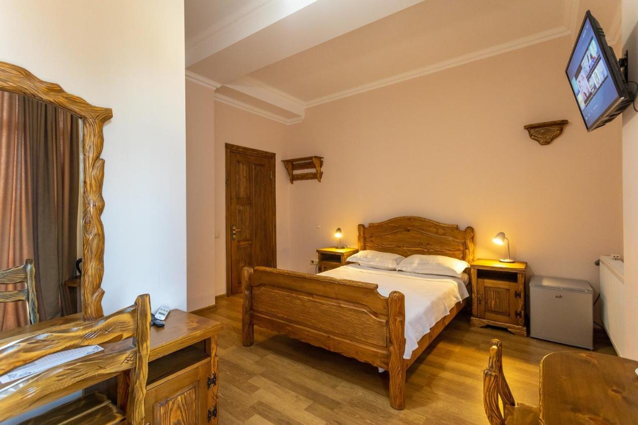 קוטאיסי Hotel Phasis מראה חיצוני תמונה
