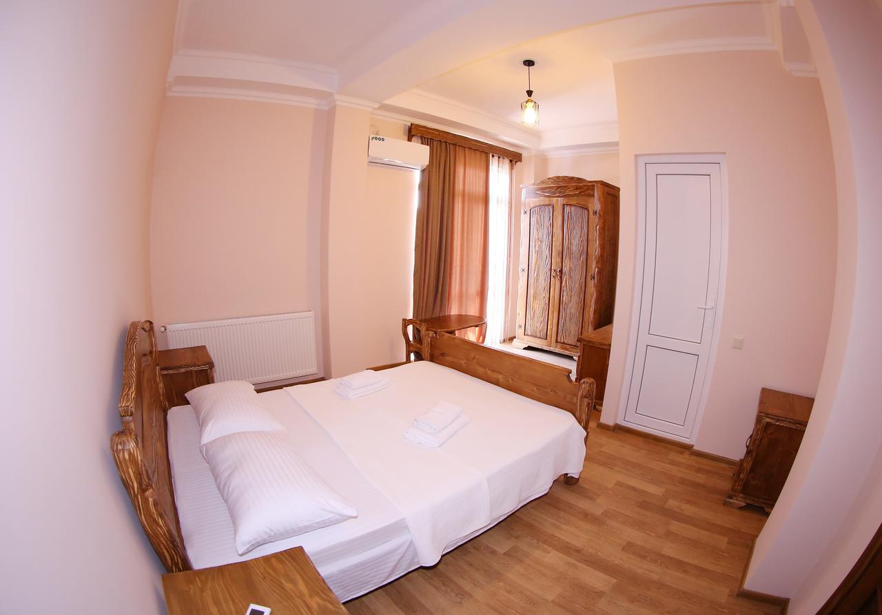 קוטאיסי Hotel Phasis מראה חיצוני תמונה