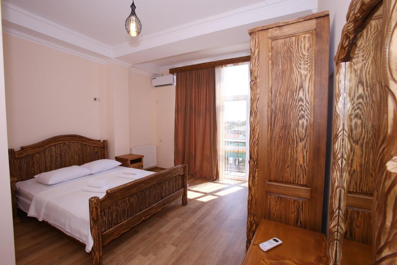 קוטאיסי Hotel Phasis מראה חיצוני תמונה