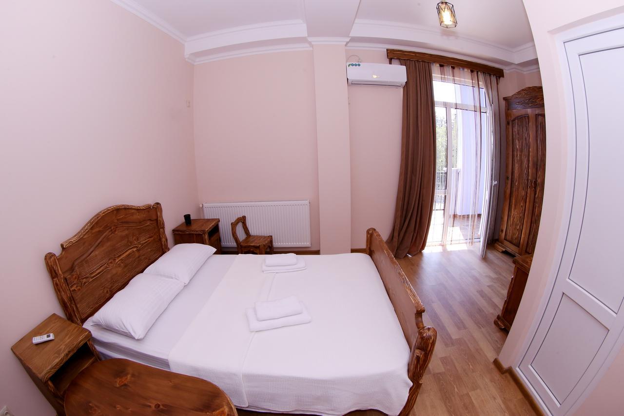 קוטאיסי Hotel Phasis מראה חיצוני תמונה